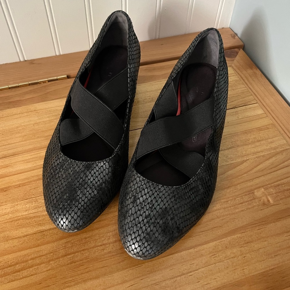 Rockport Women's Total Motion ETENIA Wedge Pump Size 7.5